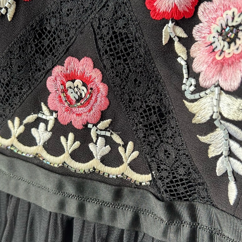 Needle an thread Elegant Black and Pink Embroidered Dress prom bridesmaid dress - Picture 4 of 16